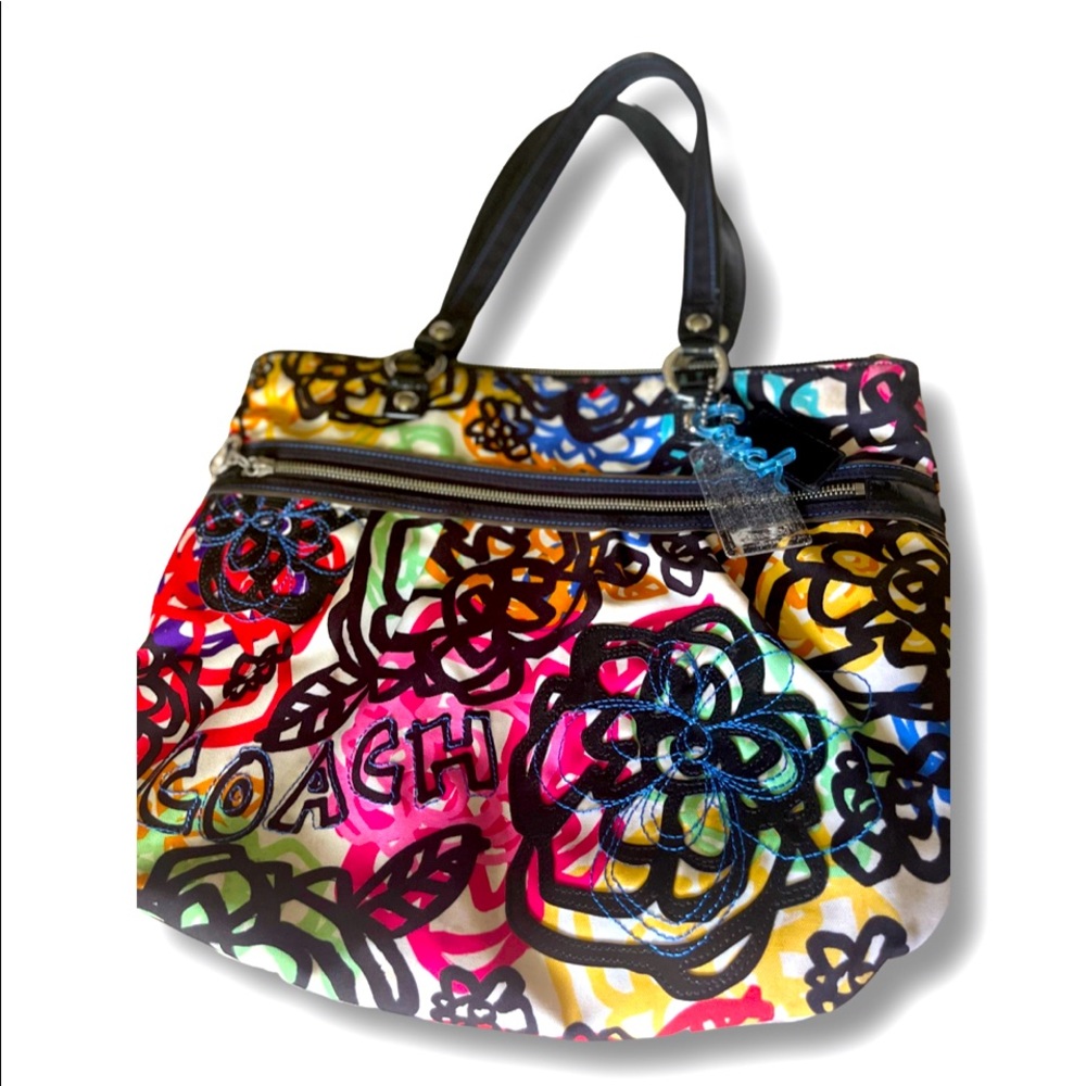 EUC- Coach Signature Poppy Shoulder Bag